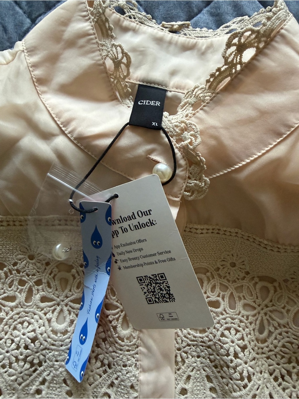 Cider - NWT - XL - CHIFFON HIGH NECK GUIPURE PEARL BUTTON MAXI DRESS - Picture 5 of 8
